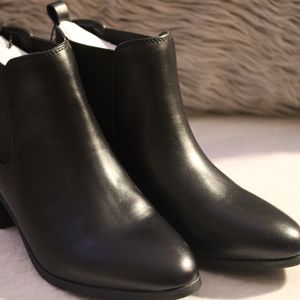 Ellie faux leather chelsea boots